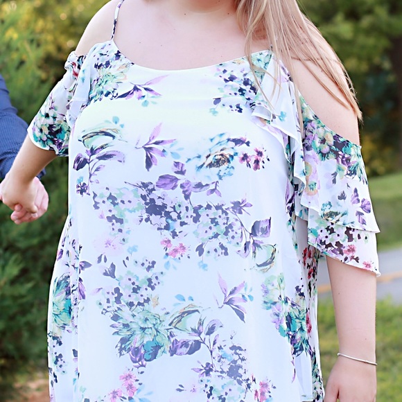 Cold Shoulder Floral Dress 2X - Picture 3 of 6